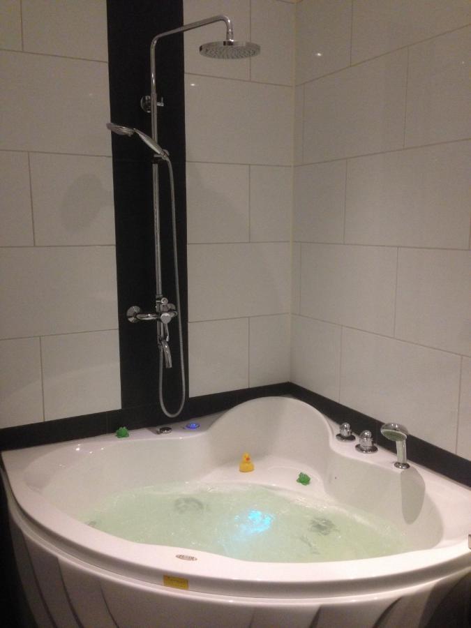 Beach Rose, 1 Free Parking, 2 Min. From Beach, Jacuzzi Noordwijk Exterior photo